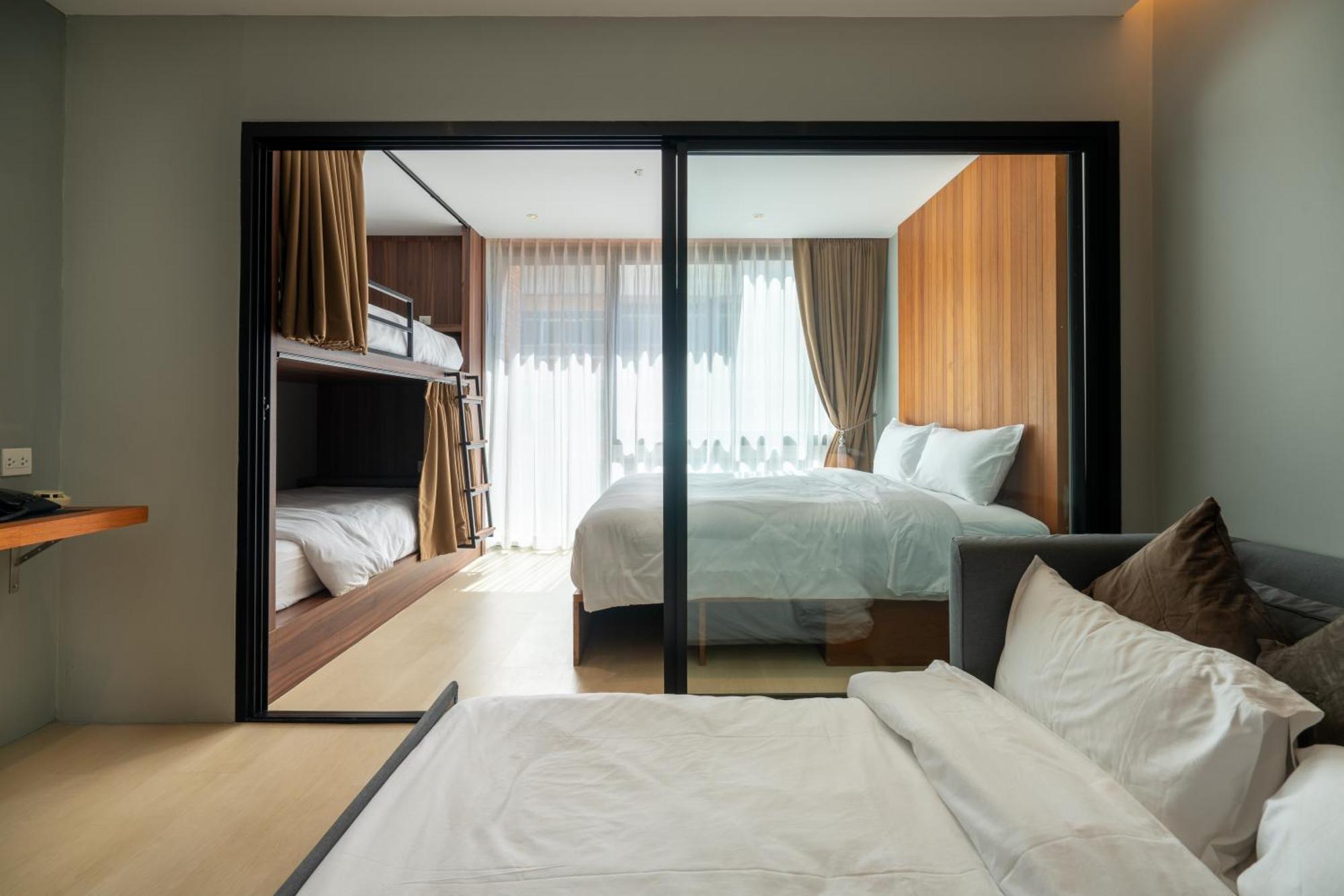 Woodstory Boutique Hotel Bangkok Exterior photo