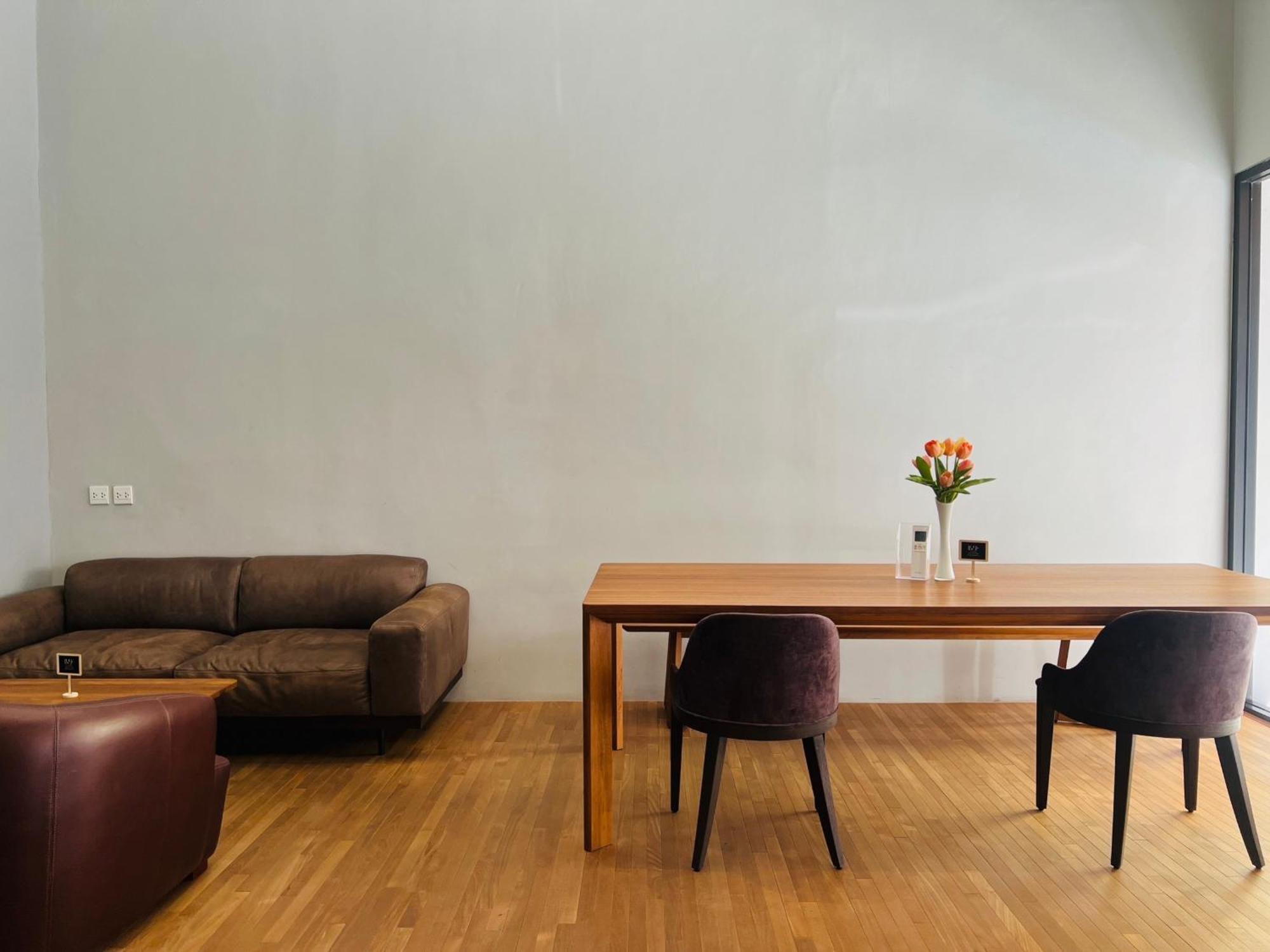 Woodstory Boutique Hotel Bangkok Exterior photo